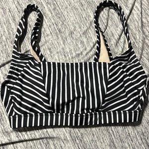 Bathing suit top size-small